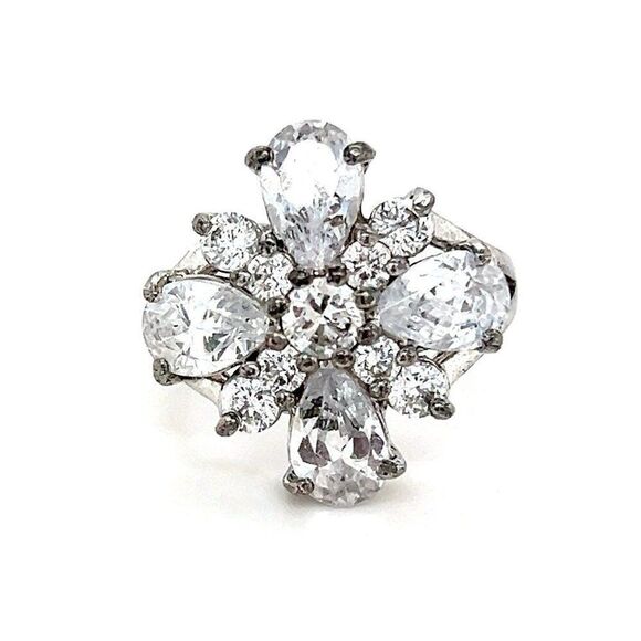 Shiny CZ Avon Ring - Picture 1 of 8